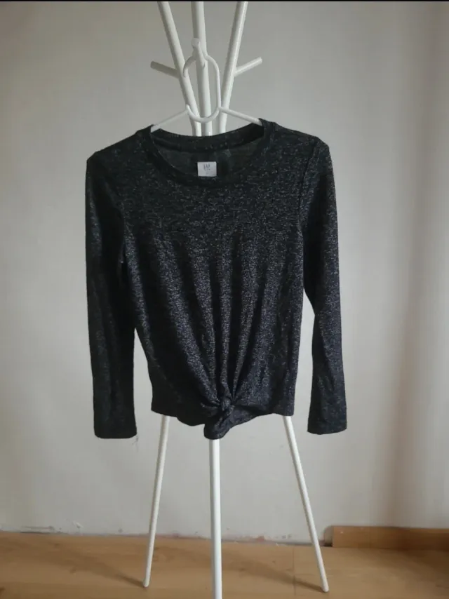 Maglia GAP nera con nodo