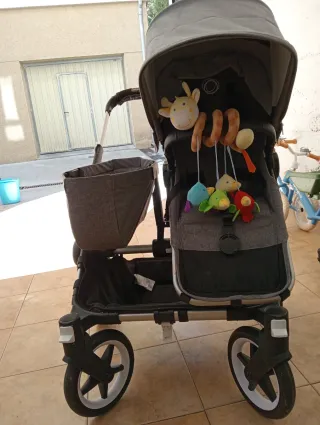 Carrito gemelar Bugaboo gris