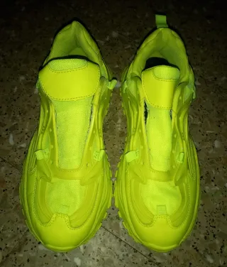 Zapatillas casuales suela gruesa fluorescente
