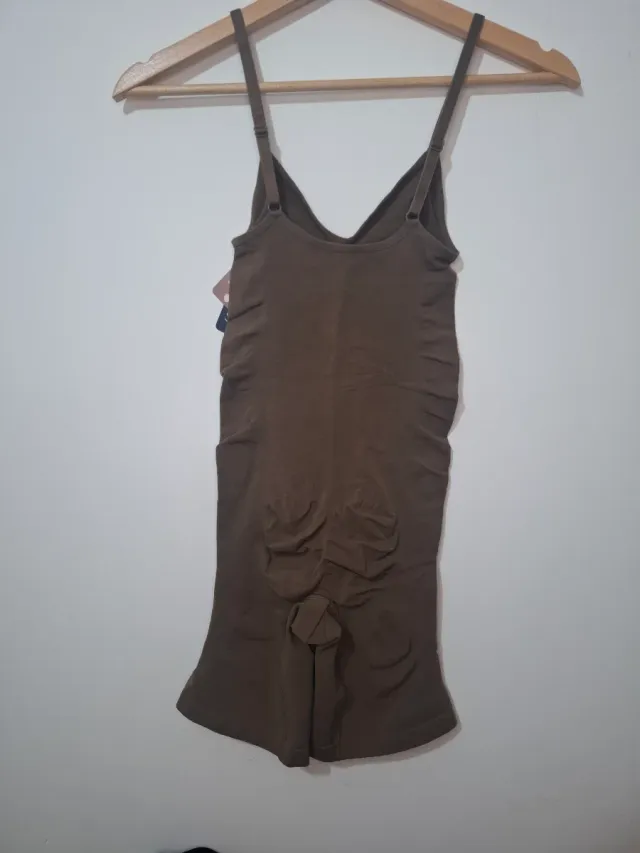 Faja moldeadora invisible marrón