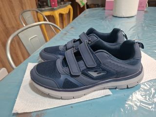 Zapatillas de hombre le hace falta la plantilla 