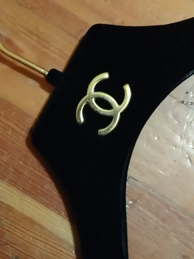 Appendiabiti Chanel Nero