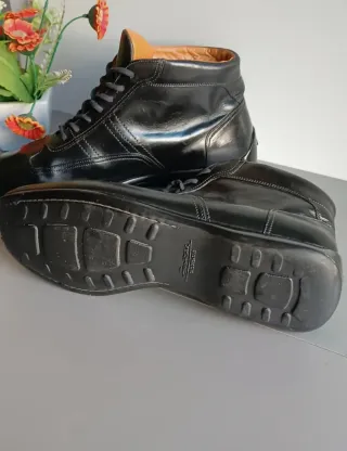 Santoni stivaletti pelle vintage neri