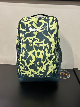 Mochila Nike Verde y Amarilla Unisex 24L