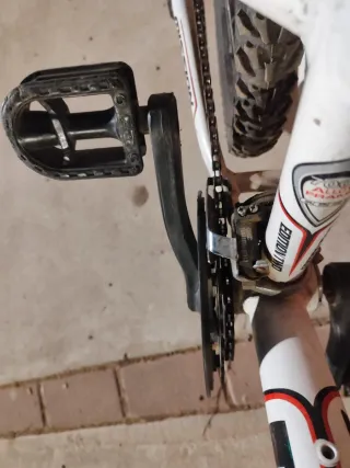Bicicleta infantil blanca