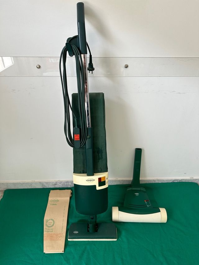 Vorwerk Folletto VK 120 + battitappeto