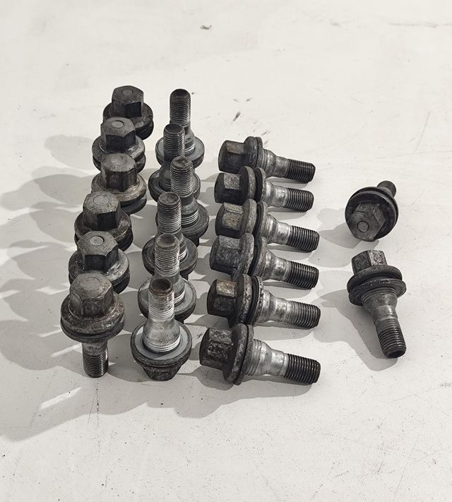 Tornillo para llanta Aluminio de Citroën/Peugeot