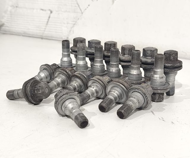 Tornillo para llanta Aluminio de Citroën/Peugeot