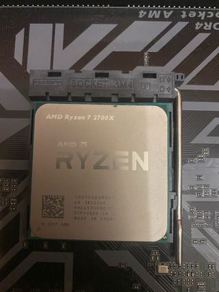 Ryzen 7 2700X + Placa Base B450 + 16GB RAM DDR4