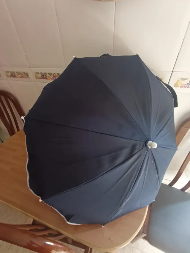 Paraguas para coche con pinza