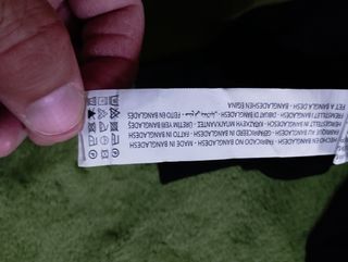 Felpe nera e grigia modello corto.