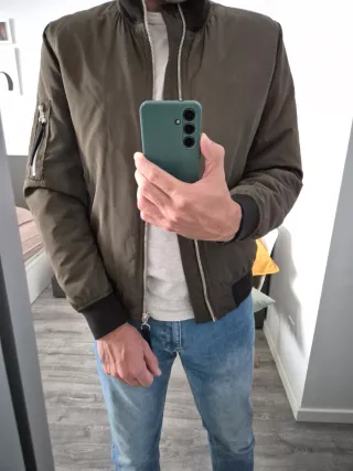 Chaqueta Bomber Zara Verde Militar