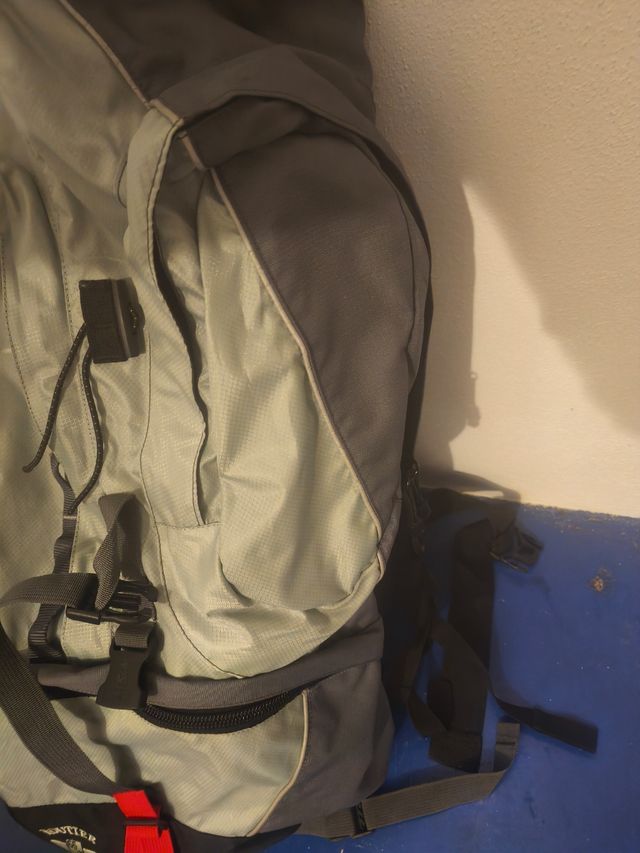 Mochila de montaña Inesca Routier 65L