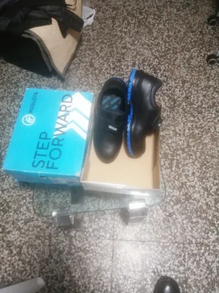 Zapatos de seguridad Robusta negros y azules