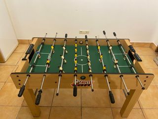 Futbolín de madera