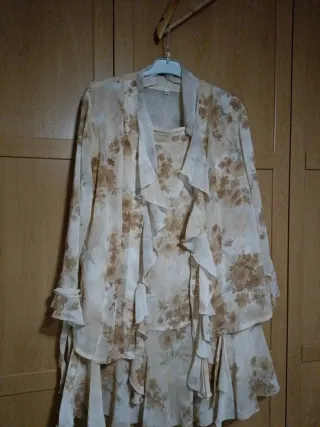 Traje falda 3 piezas floral