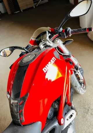 Ducati Monster Afectada por DANA
