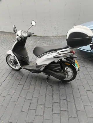 Piaggio Liberty 50 49CC Ciclomotor