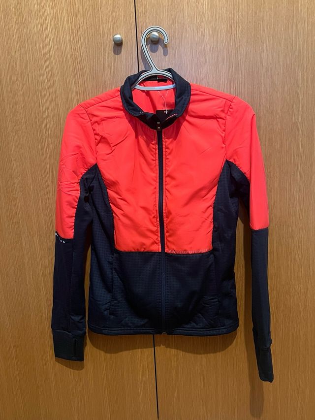 Chaqueta Térmica Deportiva Roja y Negra