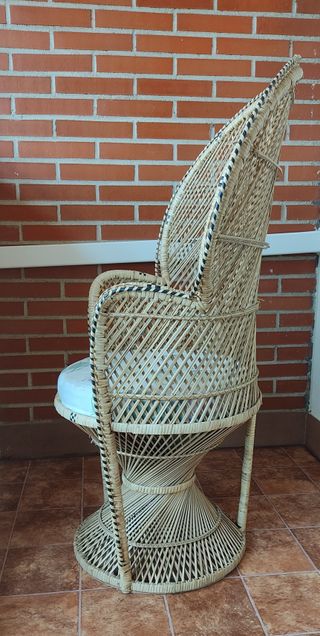 Sillón de mimbre decorativo