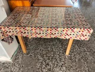 Mesa camilla de madera con cristal
