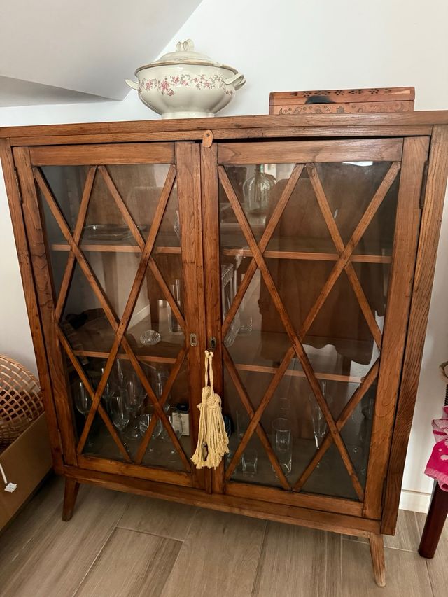 Mueble vintage madera y cristal