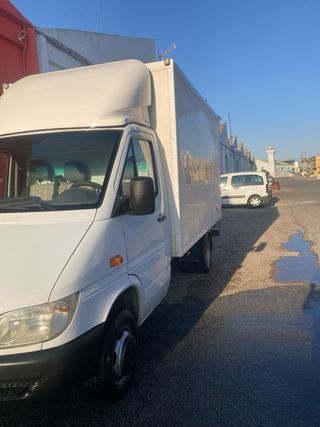 Camion isotermo , perfecto para camperizar, a