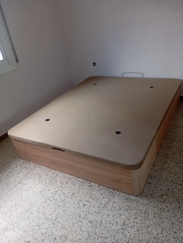 Canapés colchones sofás armarios mesas