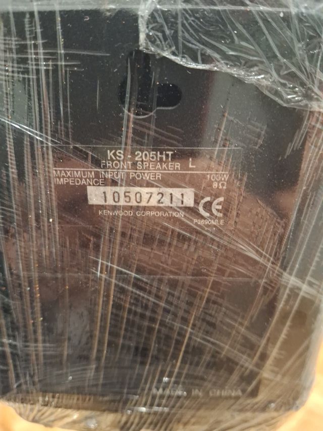 Altavoces Kenwood 2 con soportes y 2 sin soporte