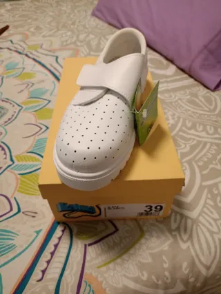 Zapatos laborales Falbalá blancos talla 39