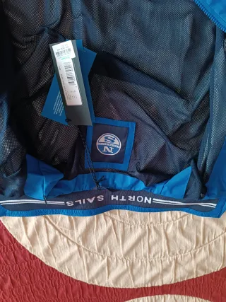 Cazadora North Sails azul. Talla S. Nueva.