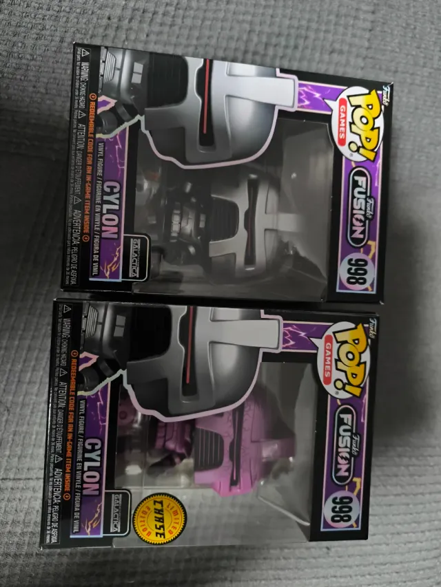 Funko Pop Cylon 998 Chase y Normal
