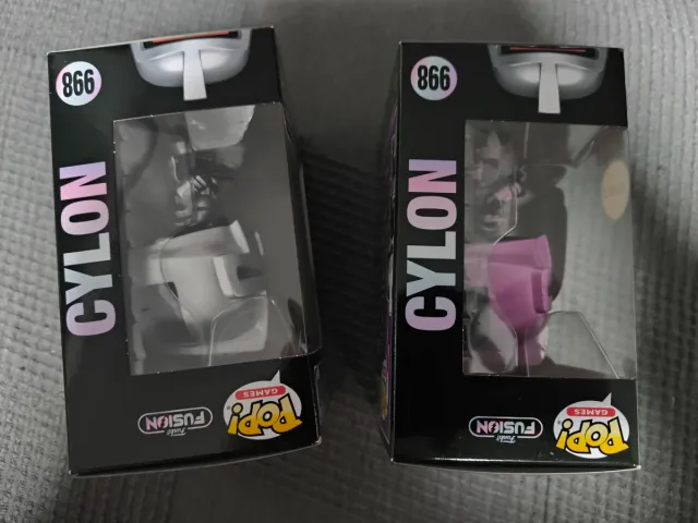 Funko Pop Cylon 998 Chase y Normal