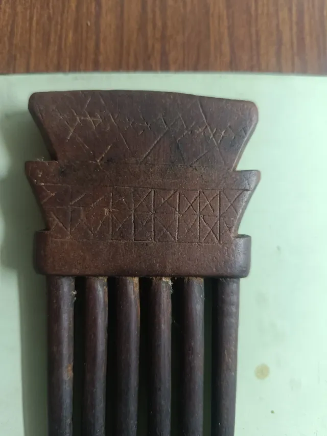 Pettine arte africana