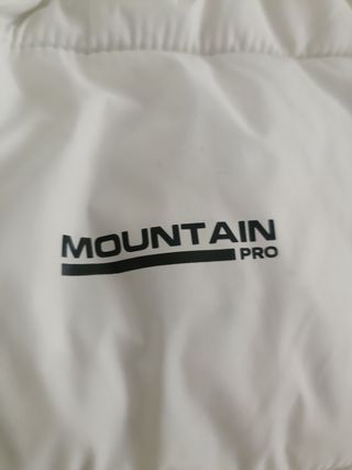 Chaqueta blanca waterproof 
