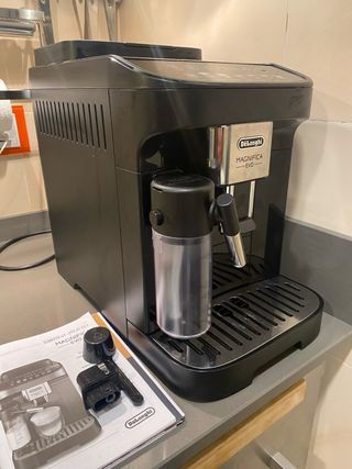 Cafetera DeLonghi Magnífica EVO