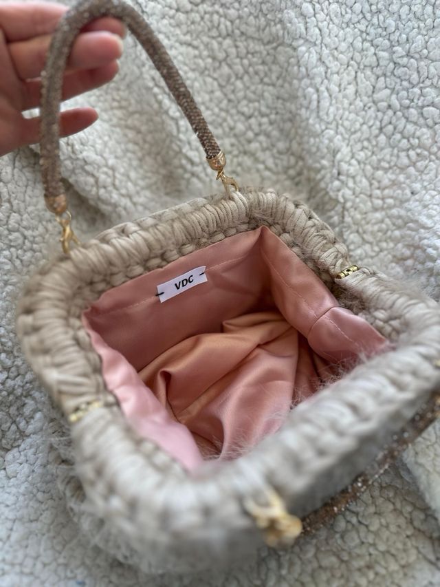 Pochette beige con manico strass