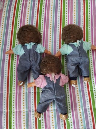 Tre bambole gemelle 17 cm