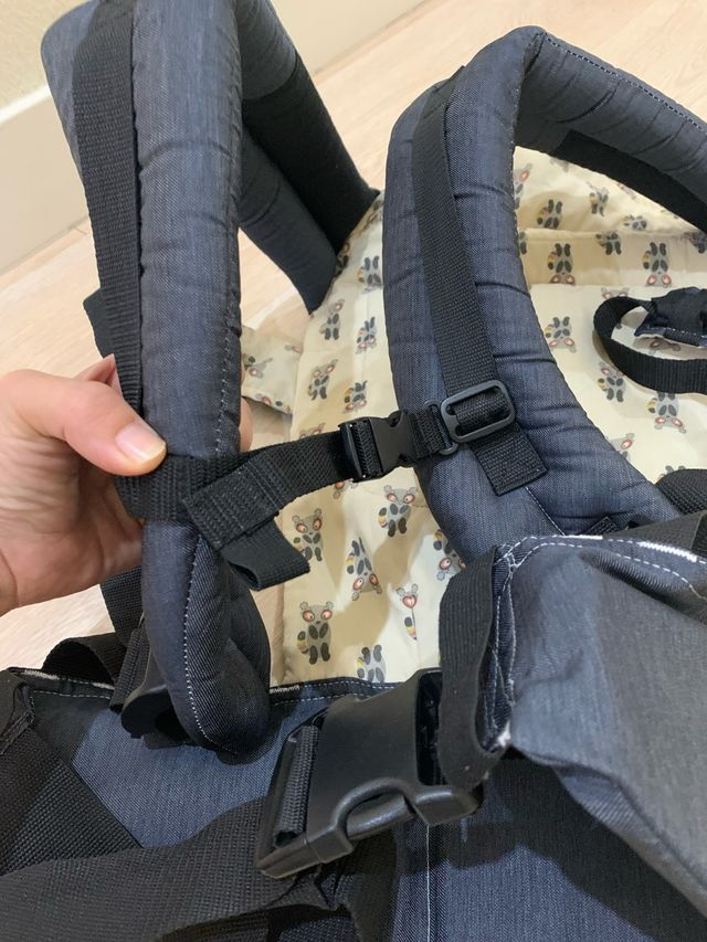 Mochila portabebés con estampado