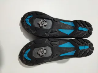 Shimano T43 mtb y pedales shimano 