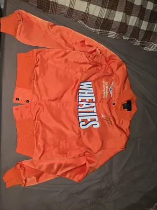 Chaqueta Bomber Jordan Wheaties talla m pero es L 