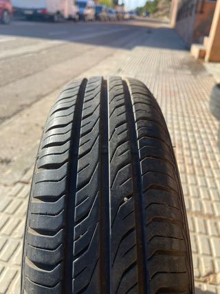 Juego de 4 ruedas con llantas de acero 13”