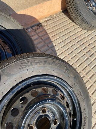 Juego de 4 ruedas con llantas de acero 13”