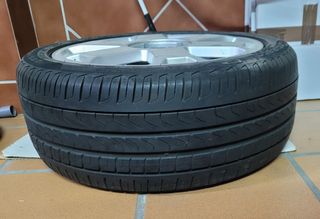 Llanta Audi montada en neumatico Pirelli 225/45R17