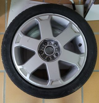 Llanta Audi montada en neumatico Pirelli 225/45R17