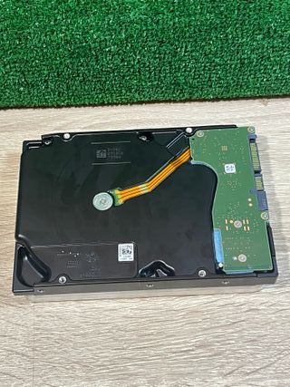 Disco duro 12TB Plus Series SATA HDD 