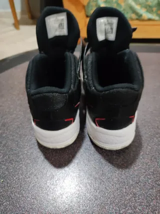 Zapatillas Nike Jordan Negras y Rojas Unisex,