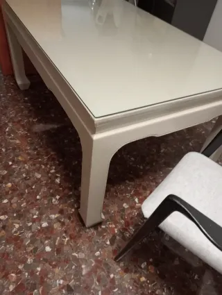Mesa Oriental Madera Maciza y Cristal