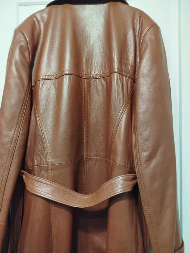 Abrigo largo de piel de ovino