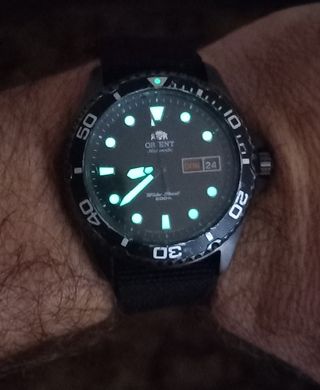 Reloj Orient Raven Negro y Plateado